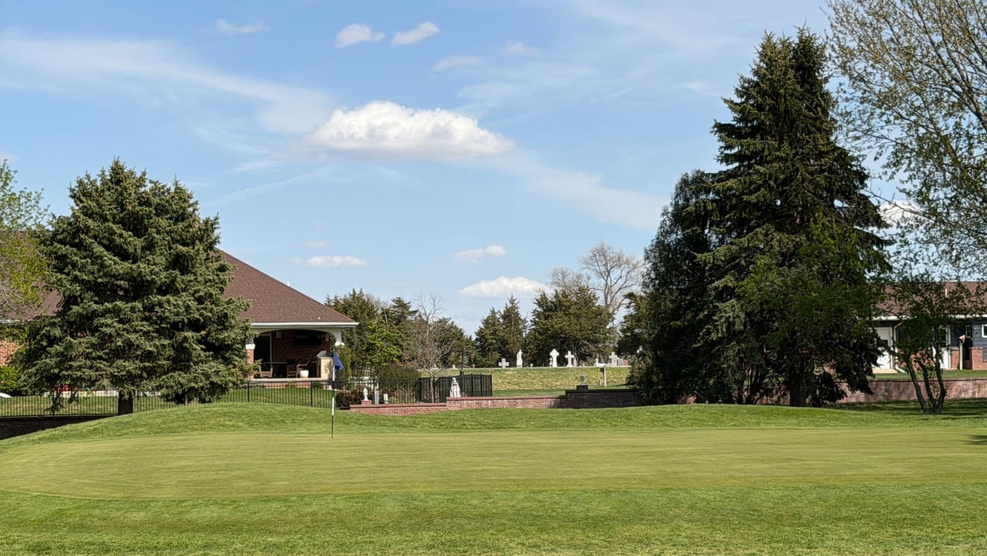 Hole 1 green at O'Neill Golf Club in O'Neill, Nebraska