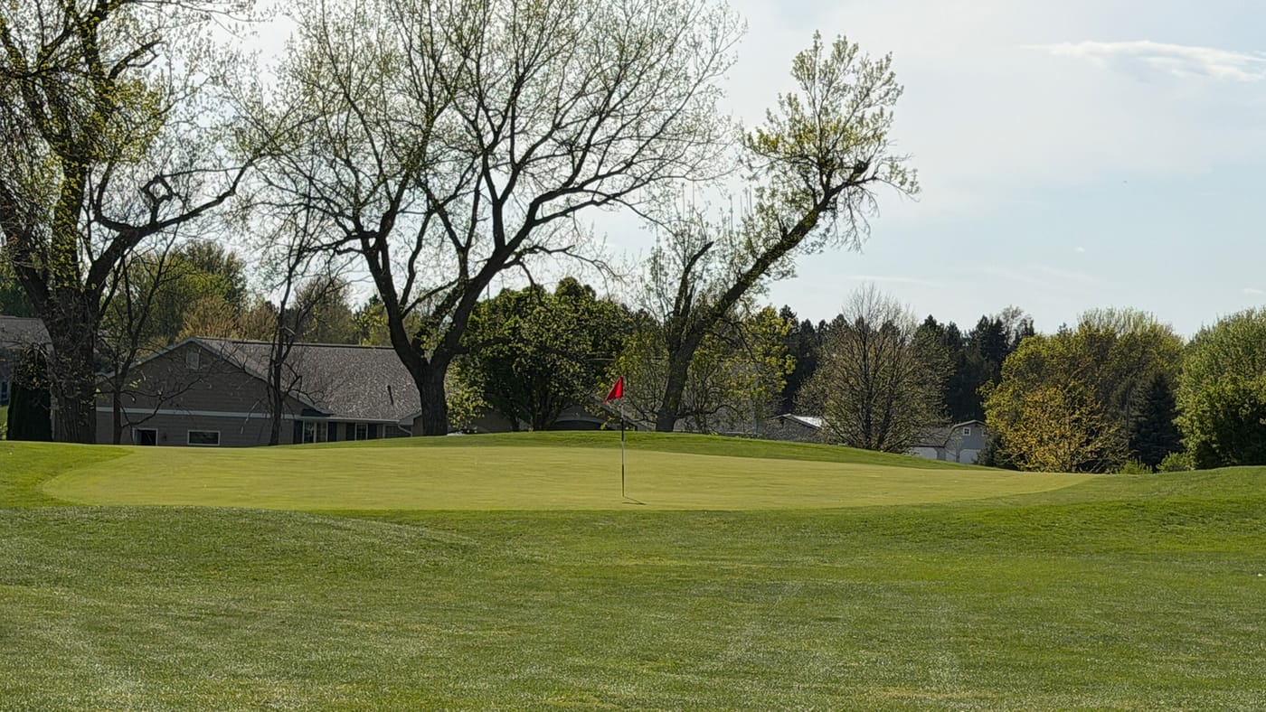 Hole 4 green at O'Neill Golf Club in O'Neill, Nebraska