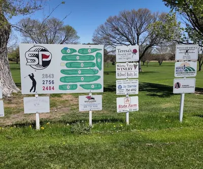 St. Paul Country Club hole 1 signs