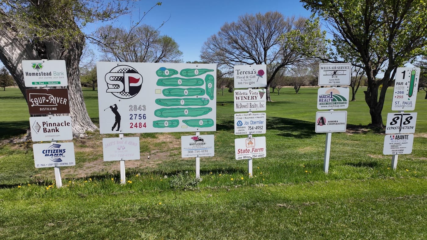 St. Paul Country Club hole 1 signs